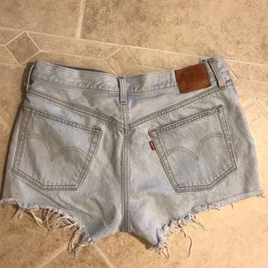 levi jean shorts womens